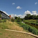 Elegant Modern Studio Mins From Riverwalk