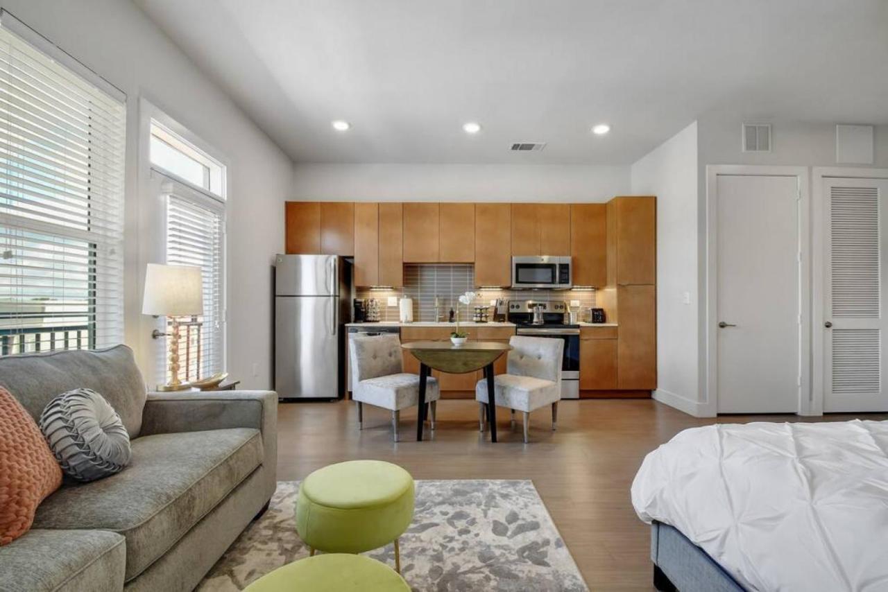 Apartment Elegant Modern Mins From Riverwalk