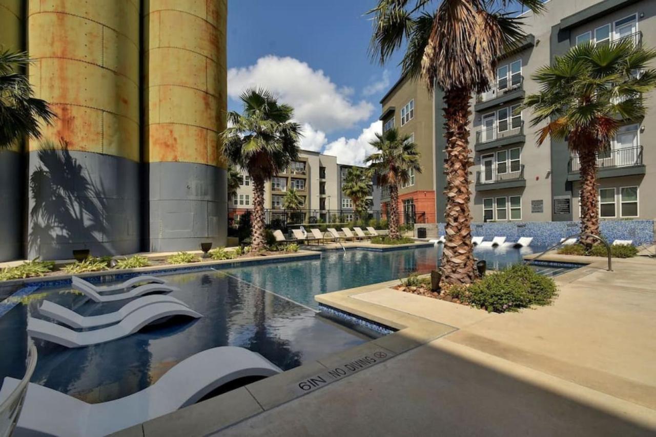 Apartment Elegant Modern Mins From Riverwalk